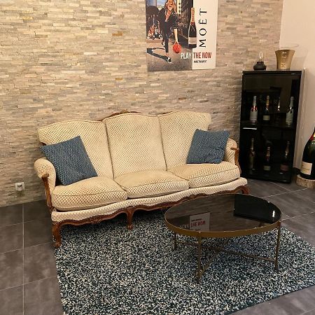 Champagne Therapie: Appartement Cosy Chic, เอแปร์เน ภายนอก รูปภาพ